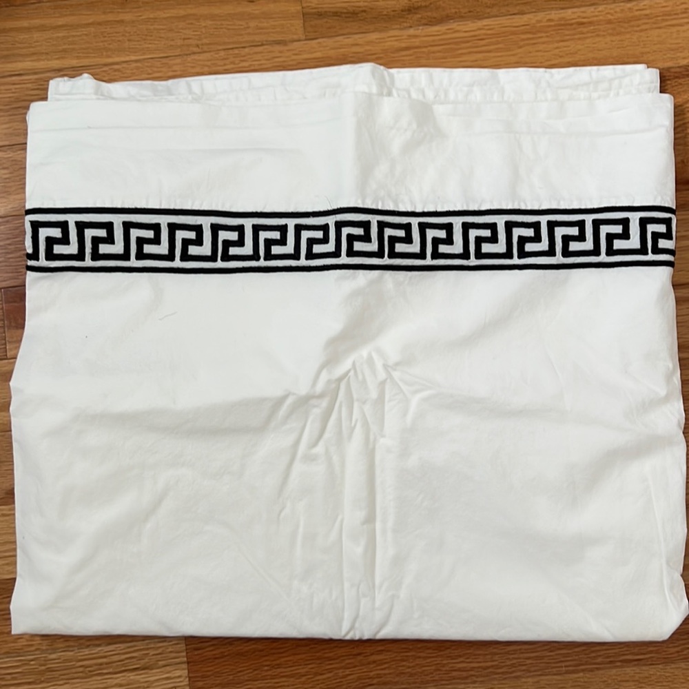 MATOUK - 100% Egyptian Cotton Full Size Flat Sheet- Black Embroidery- NWOT